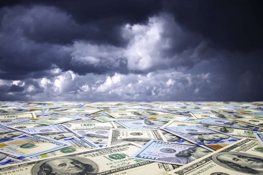 Apollo Explores $3B BDC Sale as Defaults Rise and AI Disrupts Software Loans