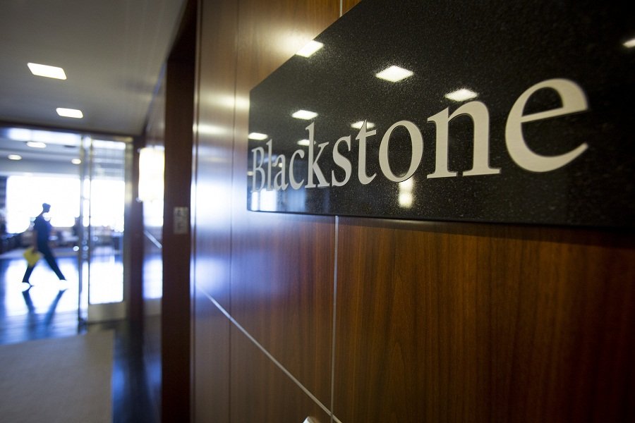 Blackstone BCRED Sees 10% Redemption Requests, Signaling Liquidity Strain for Private Credit Funds