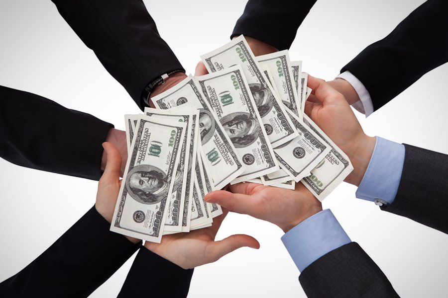 CEO pay at low-wage S&P 500 firms hits 614 times median worker wage