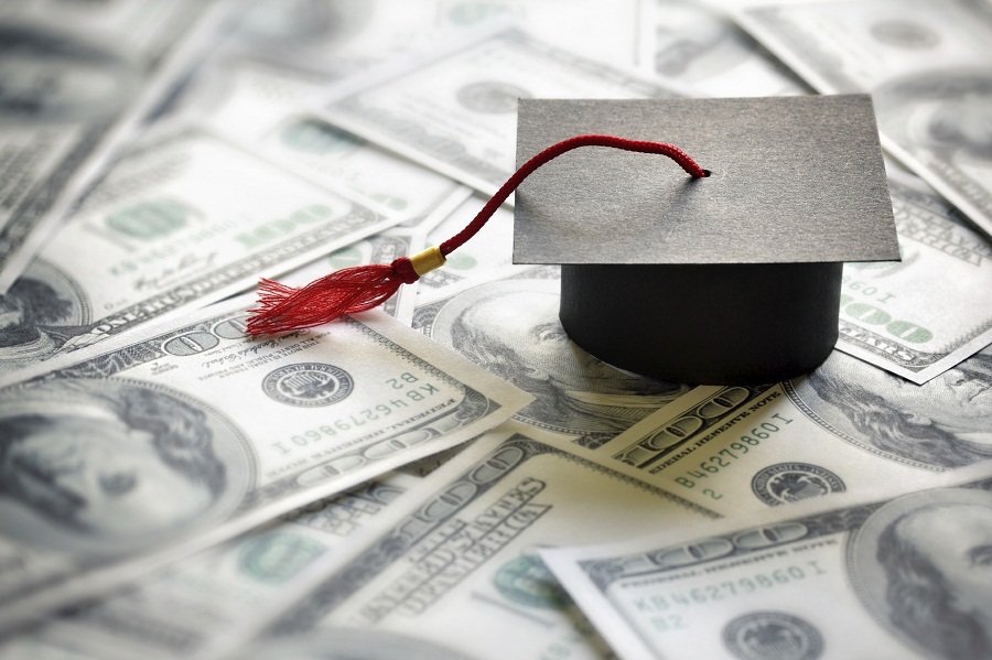CFP Certificants Lead Earnings, Client Growth in College for Financial Planning Survey