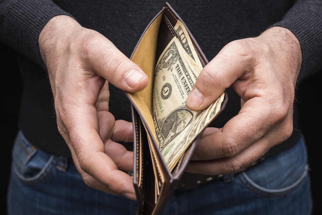 CNBC Poll: 61% of Americans Pessimistic on Economy as Affordability Squeeze Intensifies Ahead of 2026 Midterms