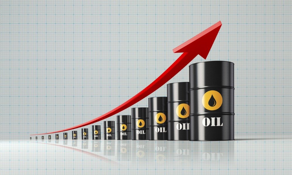 Hormuz Shipping Costs Push Brent Past $102, Delaying Fed Cuts to 2027
