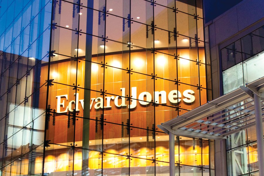 Edward Jones Adds JPMorgan, T. Rowe Price to Retirement Platform, Targets Small-Business 401(k) Market