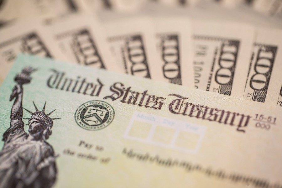 National Debt's $39T Toll: Higher Rates, Social Security Cuts Loom