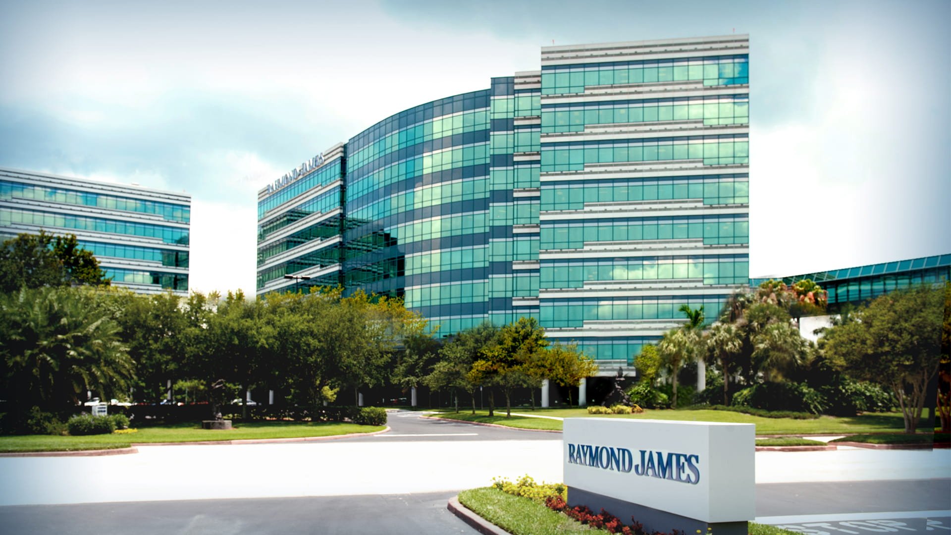 Raymond James Launches AI Academy and Client 360 at Elevate Conference