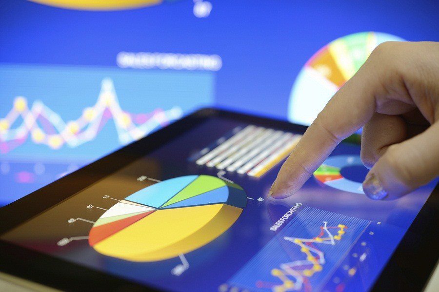 Raymond James unveils hybrid public-private model portfolios for wealthy clients