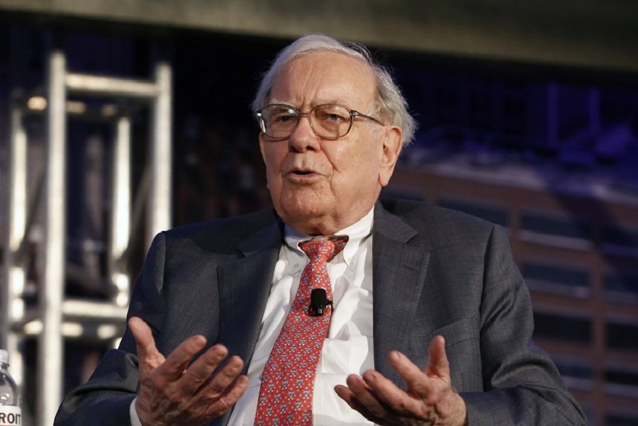 Warren Buffett Accelerates Berkshire Stock Disposal, Redirects $6 Billion to Family Foundations